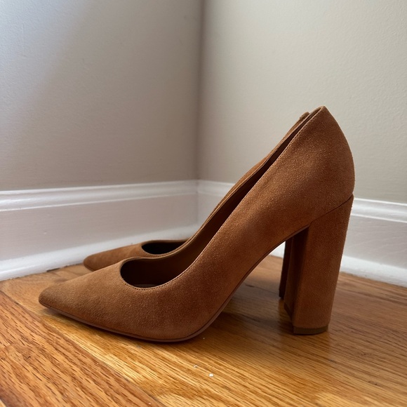 Caramel Marc Fisher Heels - Picture 1 of 4